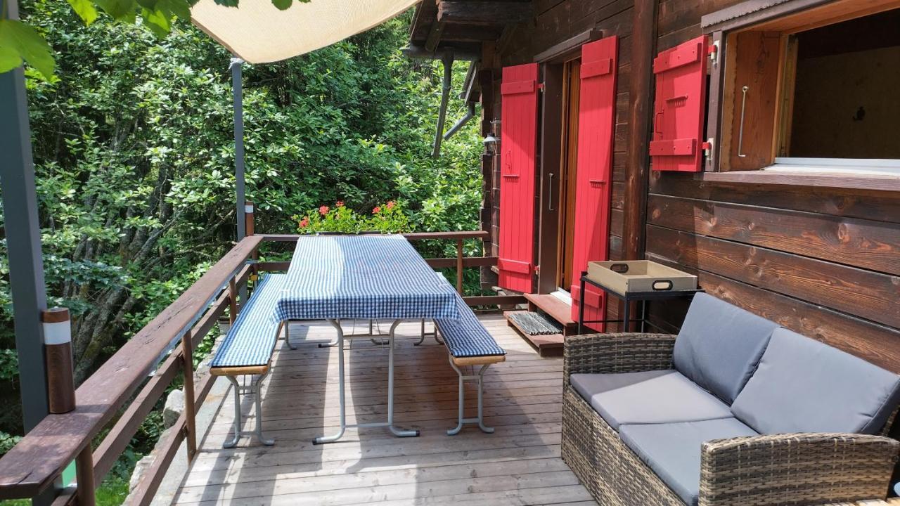 Petit Chalet Rustique Et Bucolique Bovernier المظهر الخارجي الصورة