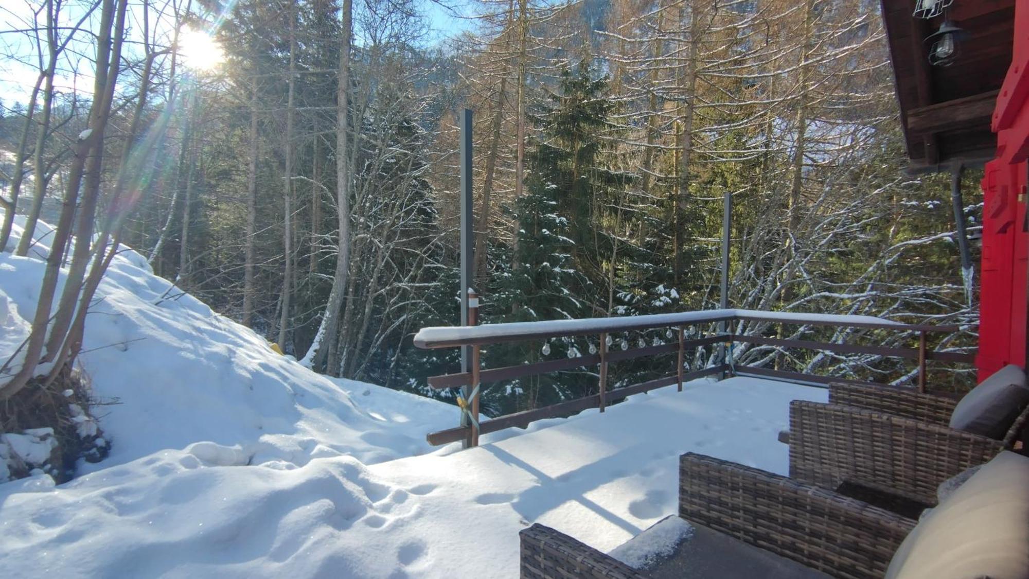 Petit Chalet Rustique Et Bucolique Bovernier المظهر الخارجي الصورة