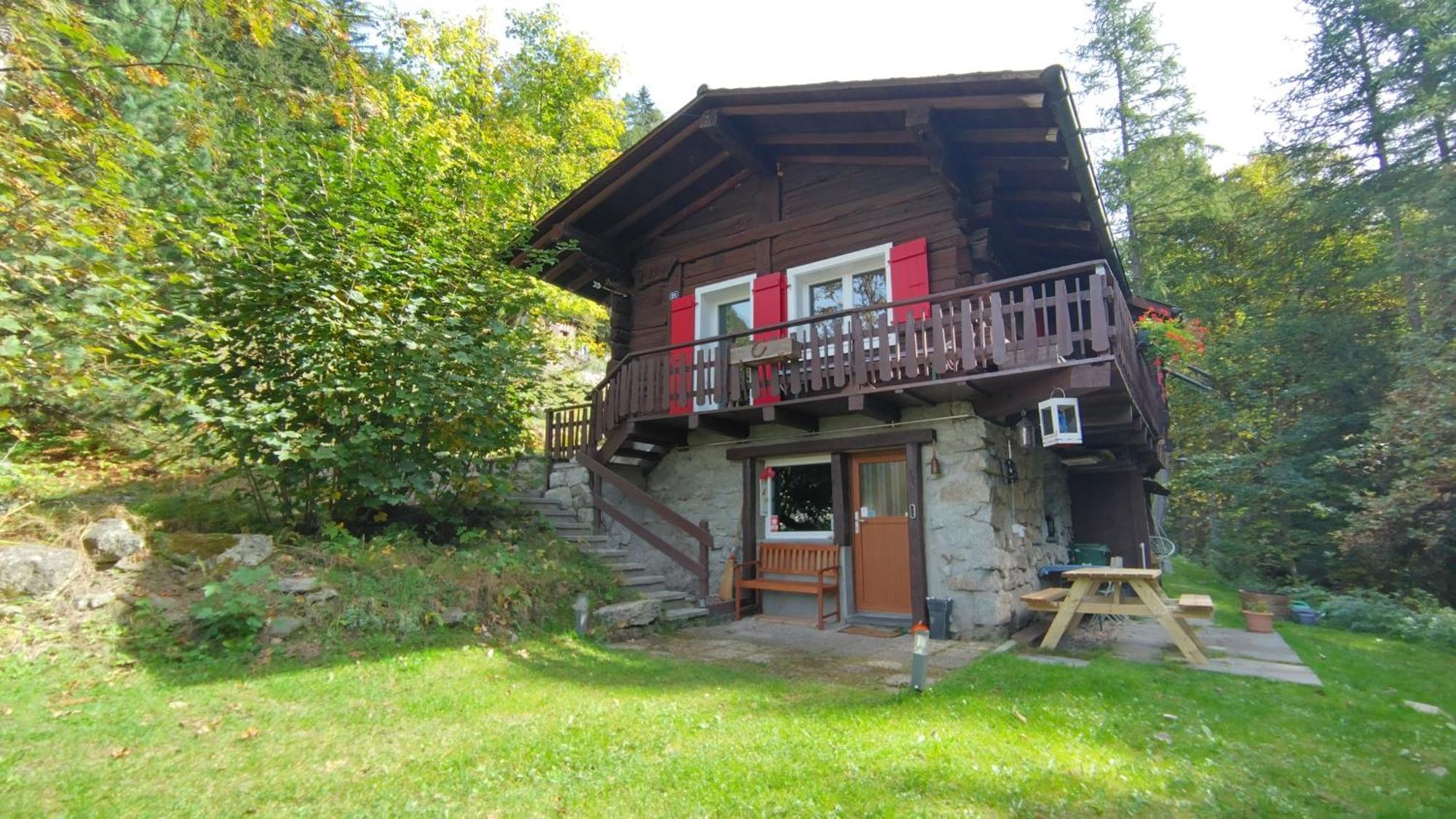 Petit Chalet Rustique Et Bucolique Bovernier المظهر الخارجي الصورة